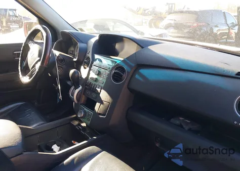 2010 Honda Pilot Touring из США, поврежденный, VIN 5FNYF4H89AB030653